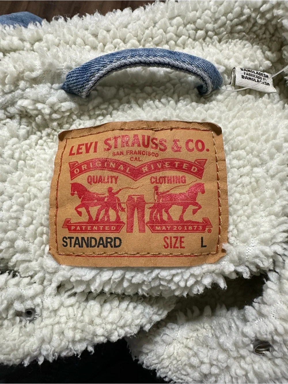 New Levi’s Type 3 Men’s Sherpa Lined Denim Trucker Jacket Light Stonewash L NWT